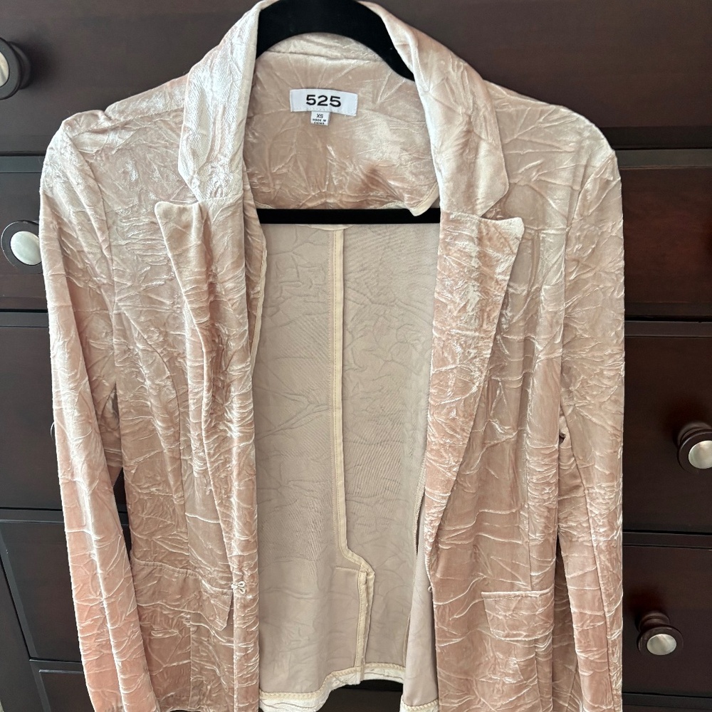 XS 525 AmericanIvory Velvet Blazer